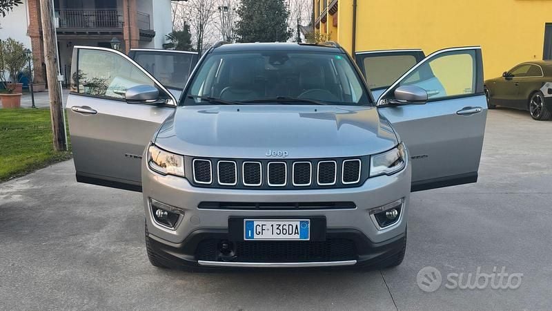 Usata Jeep Compass 140 CV (102 kW) 2019 Grigio SUV