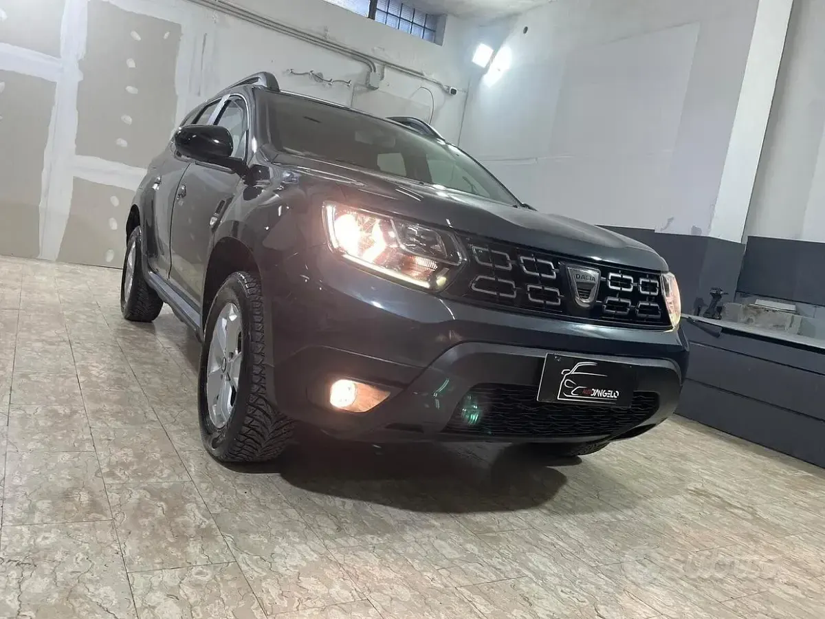 Usata Dacia Duster Prestige 109 CV (80 kW) 2018 Grigio SUV
