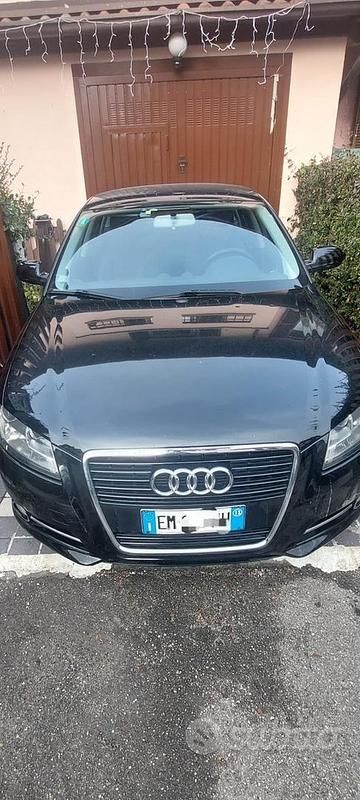 Nero Usata 2012 Audi A3 Tre volumi | 4500 € (Super prezzo) - Immagine 1/4