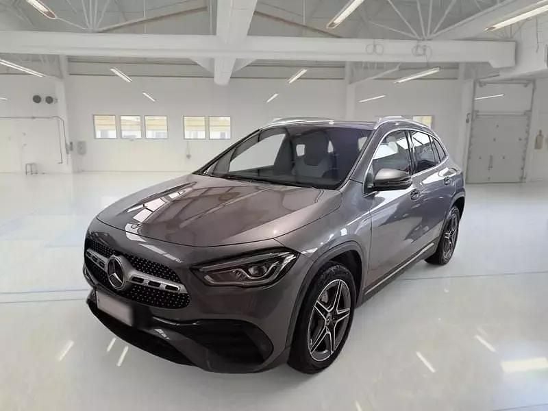 Usata Mercedes GLA250 Premium 160 CV (117 kW) 2022 Grigio SUV