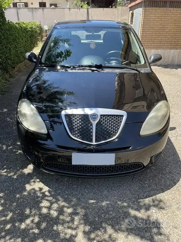 Usata Lancia Ypsilon 77 CV (56 kW) 2009 Nero Utilitaria