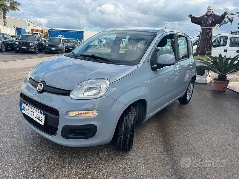 Usata Fiat Panda Lounge 69 CV (50 kW) 2019 Grigio Berlina