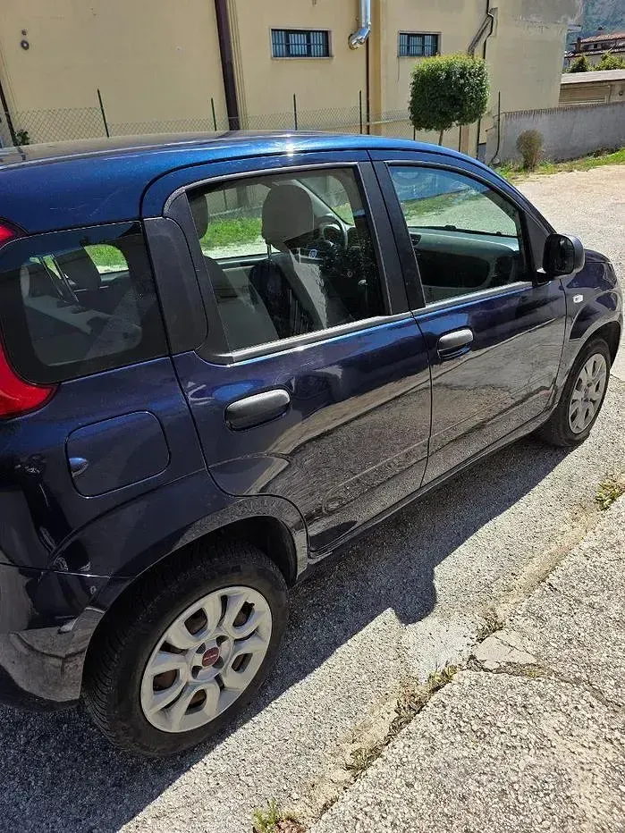 Usata Fiat Panda 85 CV (62 kW) 2015 Bluazzurro Utilitaria