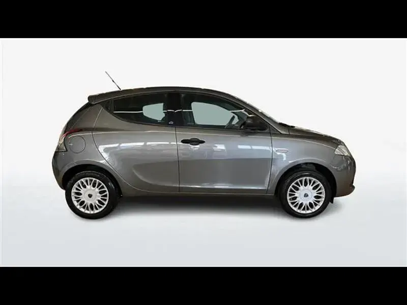 Usata Lancia Ypsilon S 69 CV (50 kW) 2019 Grigio scuro