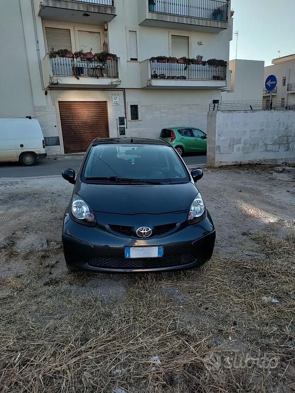 Usata Toyota Aygo Sol 54 CV (39 kW) 2006 Nero Utilitaria