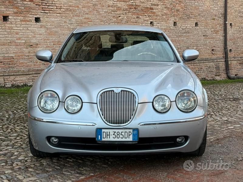 Usata Jaguar S-Type Executive 238 CV (175 kW) 2007 Grigio Berlina