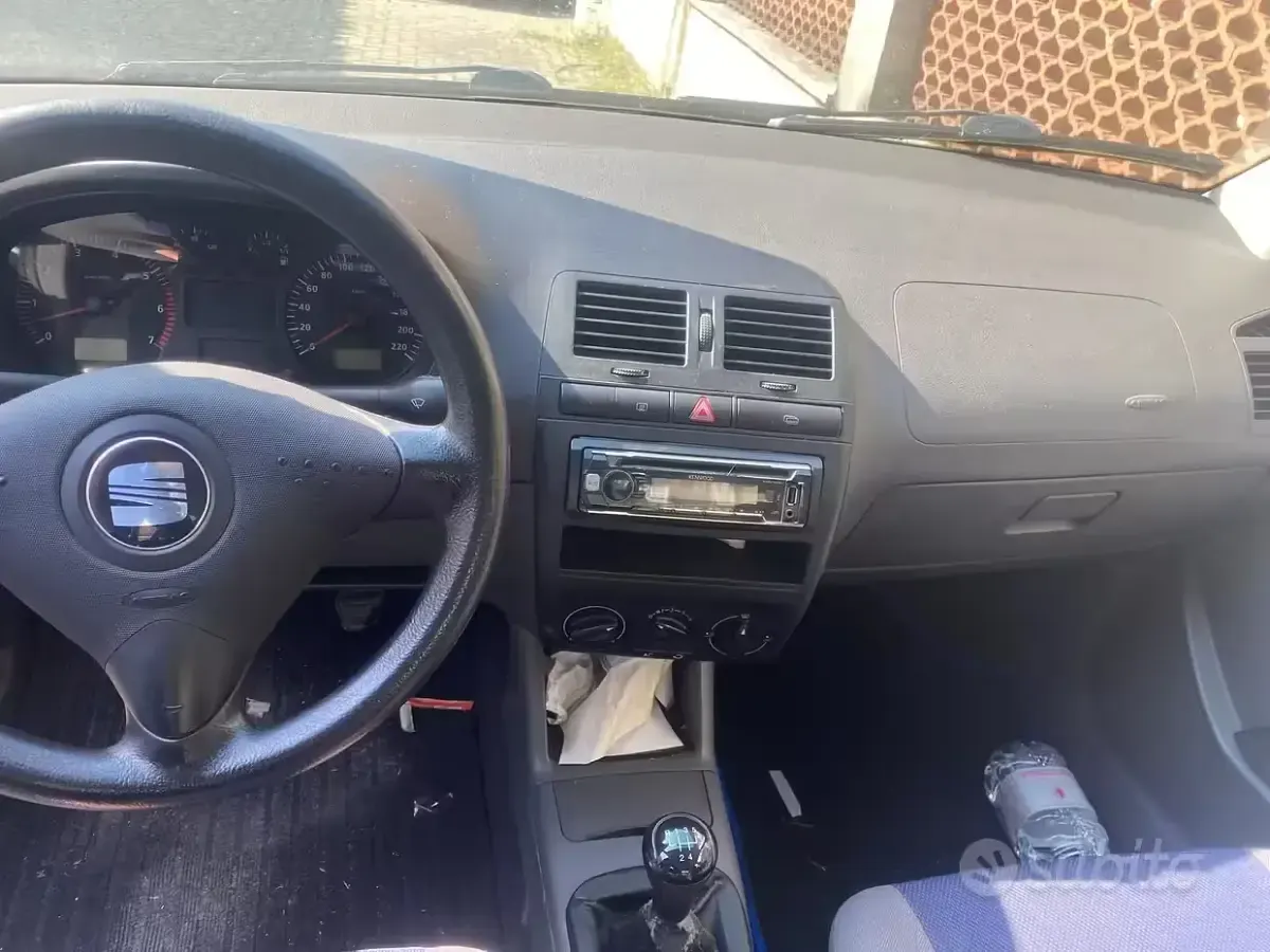 Usata Seat Ibiza 2001 Grigio Utilitaria