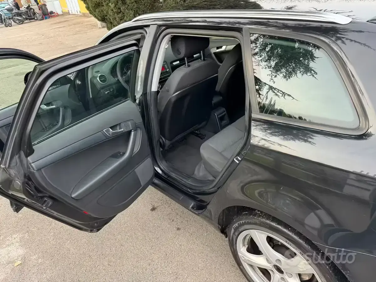 Usata Audi A3 140 CV (102 kW) 2010 Nero Utilitaria