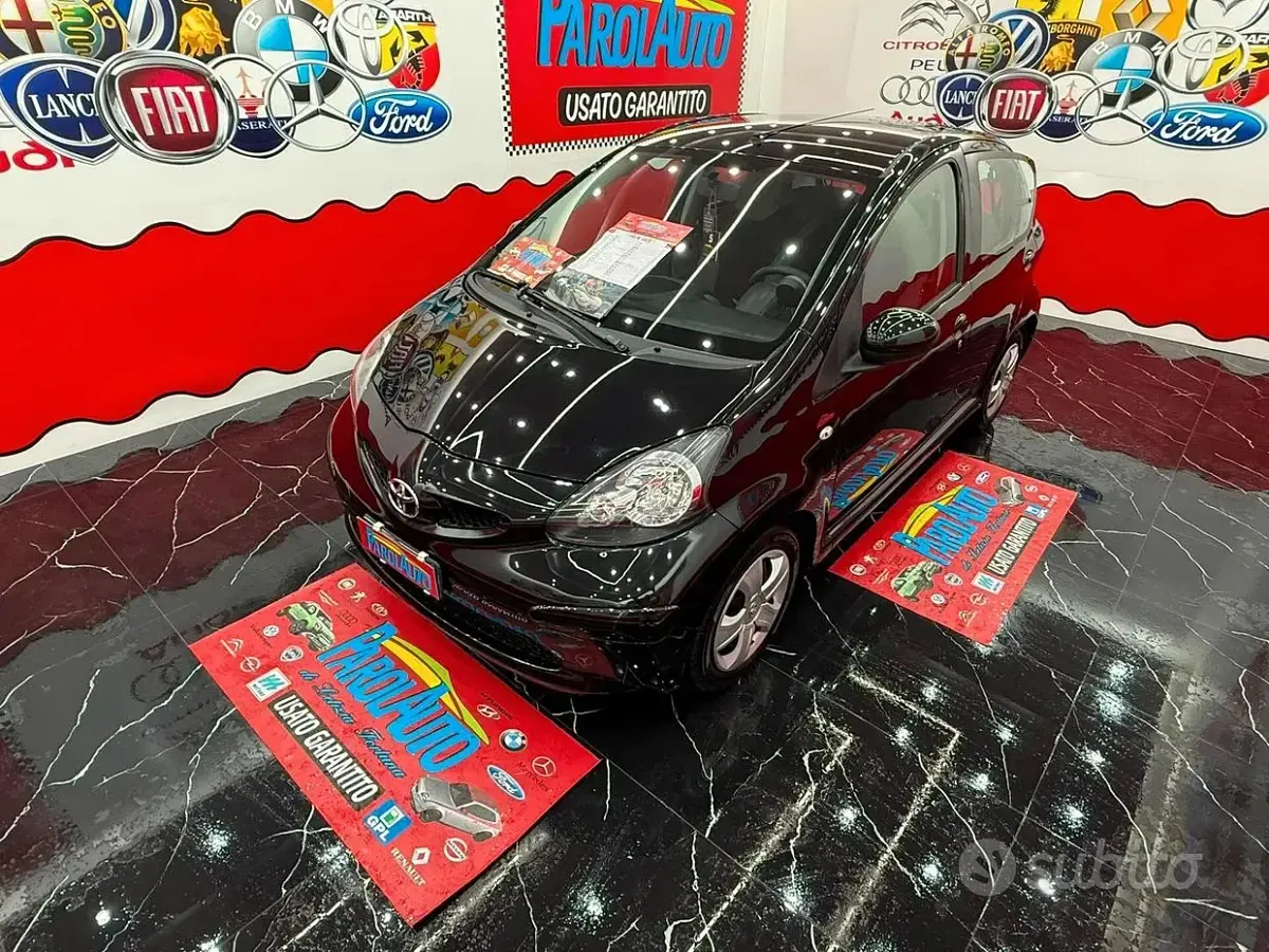 Usata Toyota Aygo Sol 68 CV (50 kW) 2007 Nero Utilitaria