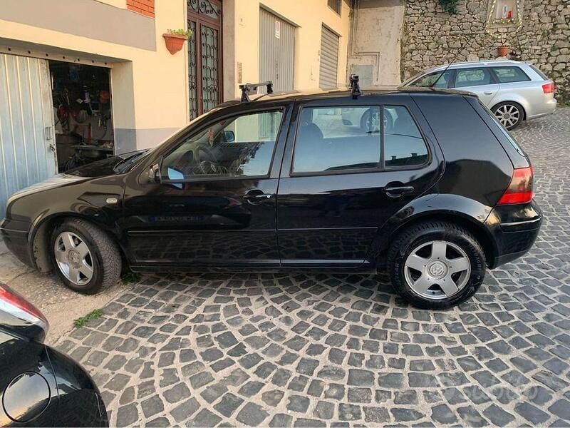 Usata 2001 VW Golf IV Due volumi | 500 € (Super prezzo) - Immagine 1/3
