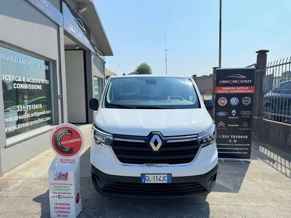 Usata Renault Trafic 110 CV (80 kW) 2022 Bianco / ov369  Monovolume
