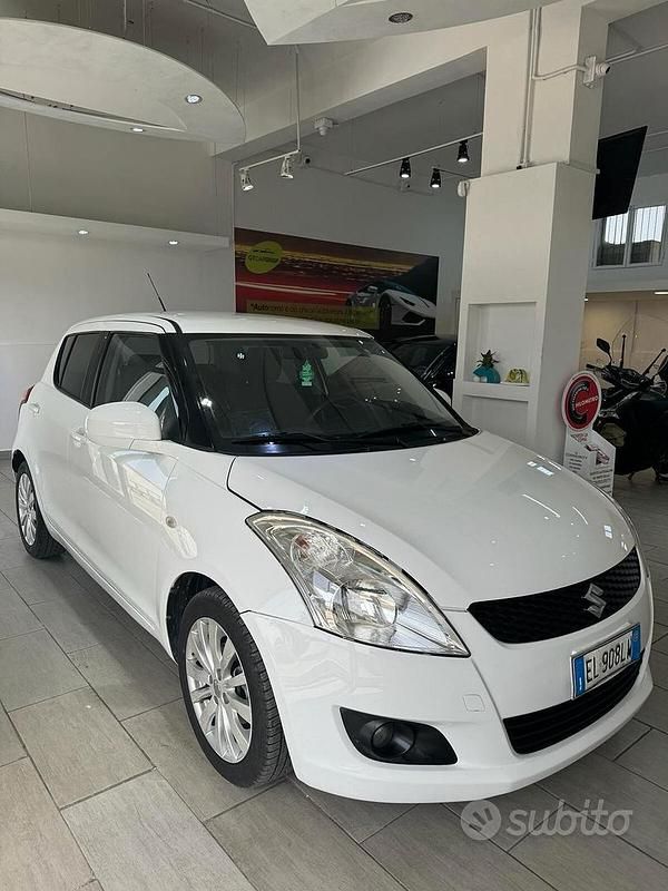 Gebraucht Suzuki Swift 94 PS (69 kW) 2012 Weiß Kleinwagen