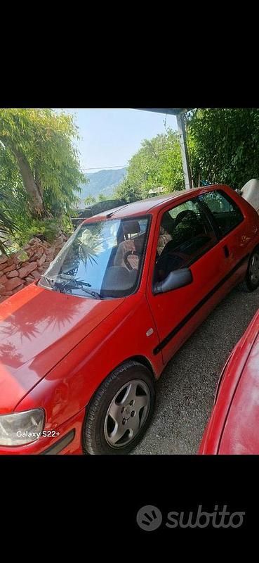 Usata Peugeot 106 Sport 60 CV (44 kW) 2001 Rosso Utilitaria