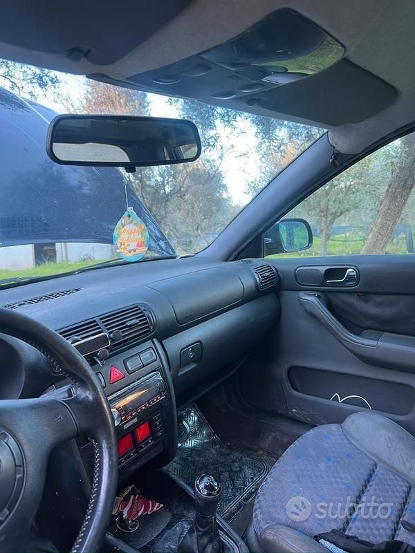 Usata Audi A3 110 CV (80 kW) 1999 Blu Utilitaria