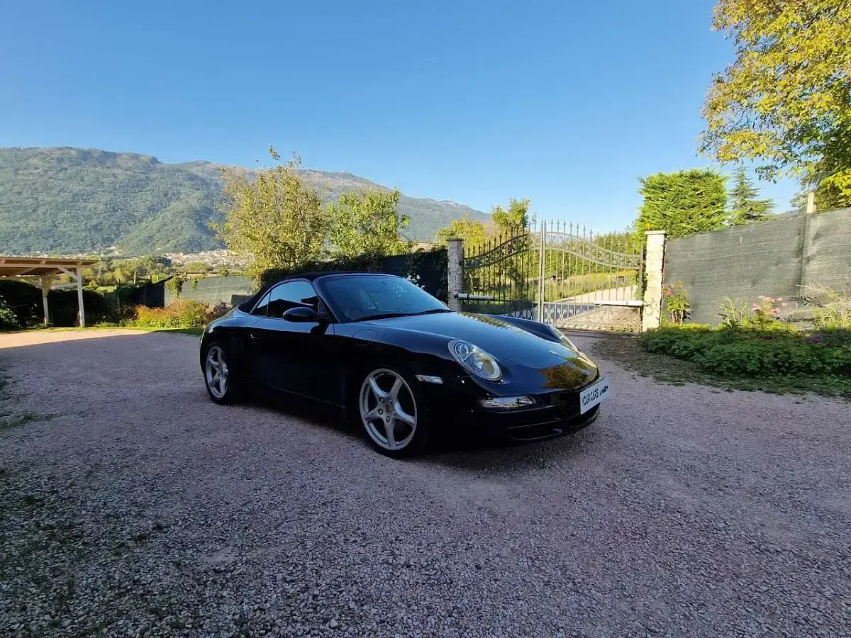 Usata Porsche 911 Carrera 4 Cabriolet 325 CV (239 kW) 2006 Nero Cabrio