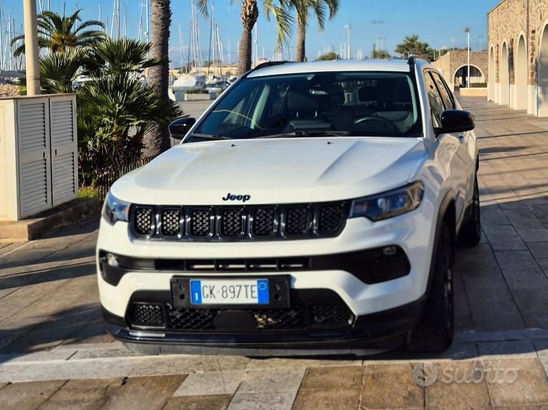 Usata Jeep Compass Night Eagle 131 CV (96 kW) 2022 Bianco SUV