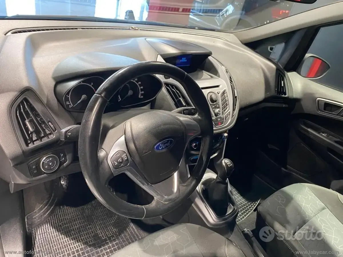 Begagnad Ford B-MAX 95 HK (69 kW) 2012 Svart Minibuss