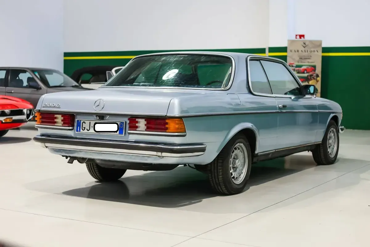 Usata Mercedes 230 109 CV (80 kW) 1977 Blu Coupé