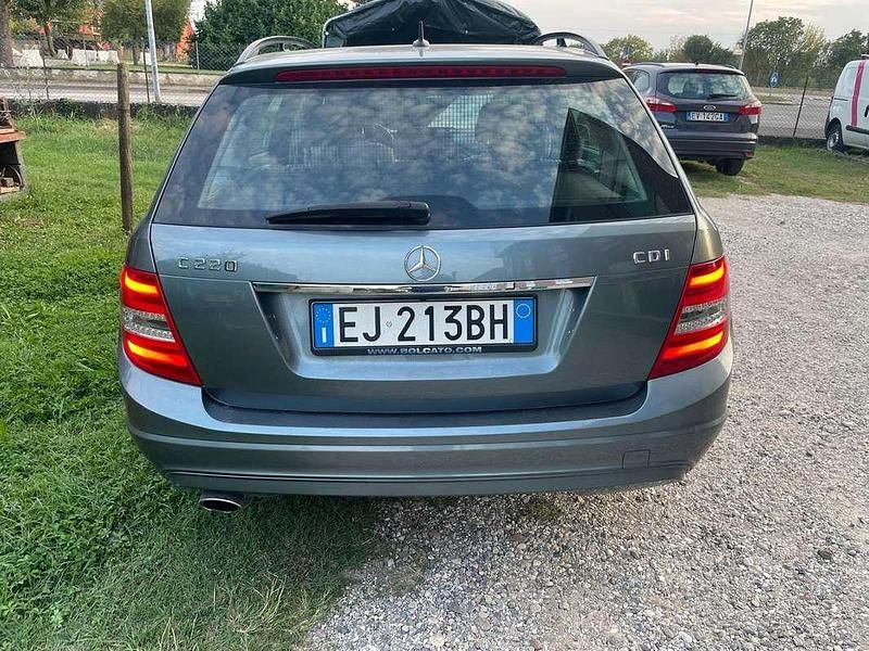 Usata Mercedes C220 Avantgarde 170 CV (125 kW) 2011 Grigio Station wagon