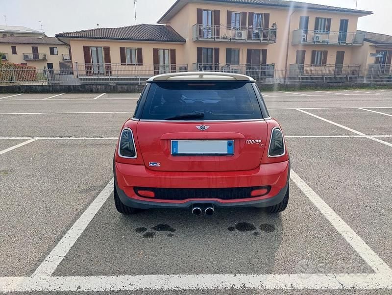 Usata Mini Cooper S 175 CV (128 kW) 2007 Rosso Utilitaria