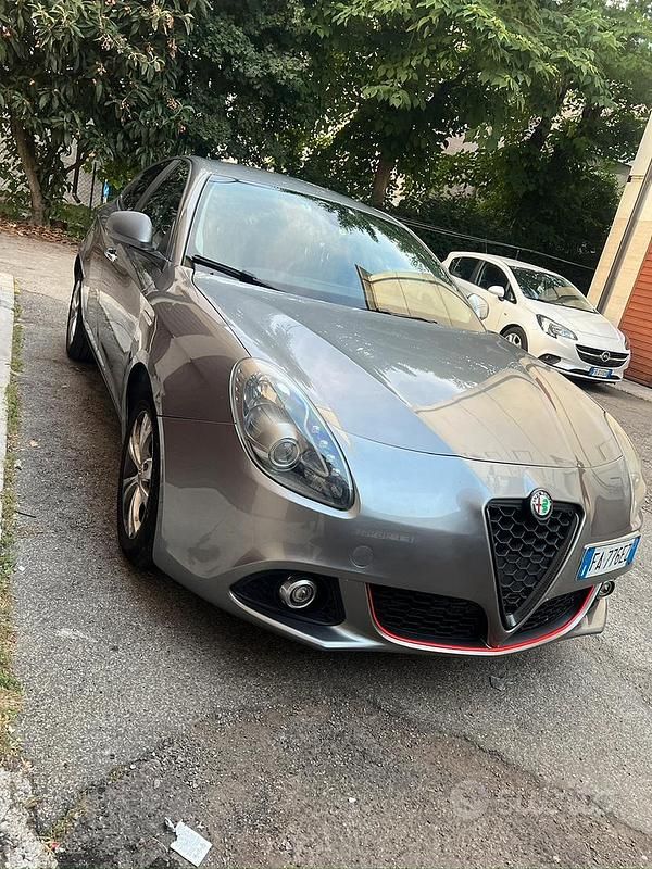 Usata Alfa Romeo Giulietta 109 CV (80 kW) 2015 Grigio Utilitaria