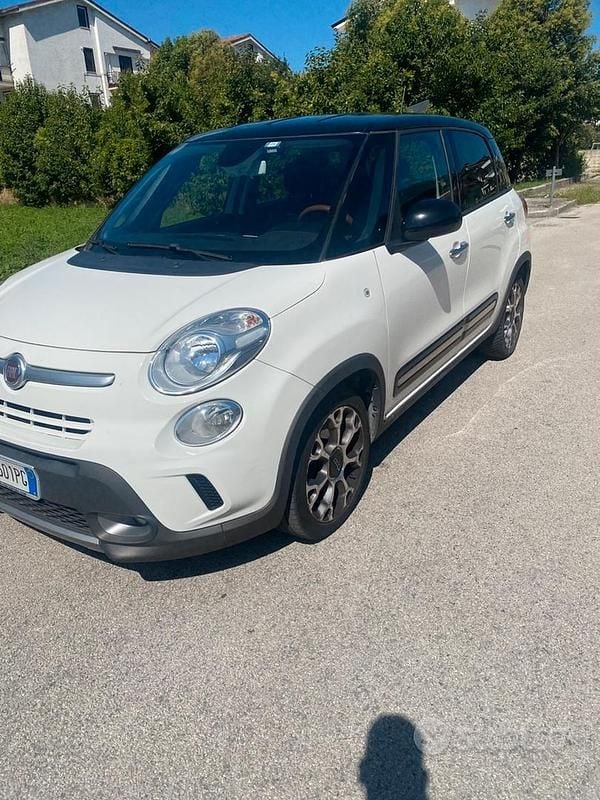 Usata Fiat 500L Trekking 105 CV (77 kW) 2015 Bianco Monovolume