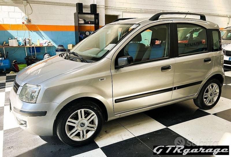 Usata Fiat Panda Dynamic 60 CV (44 kW) 2005 Grigio Utilitaria