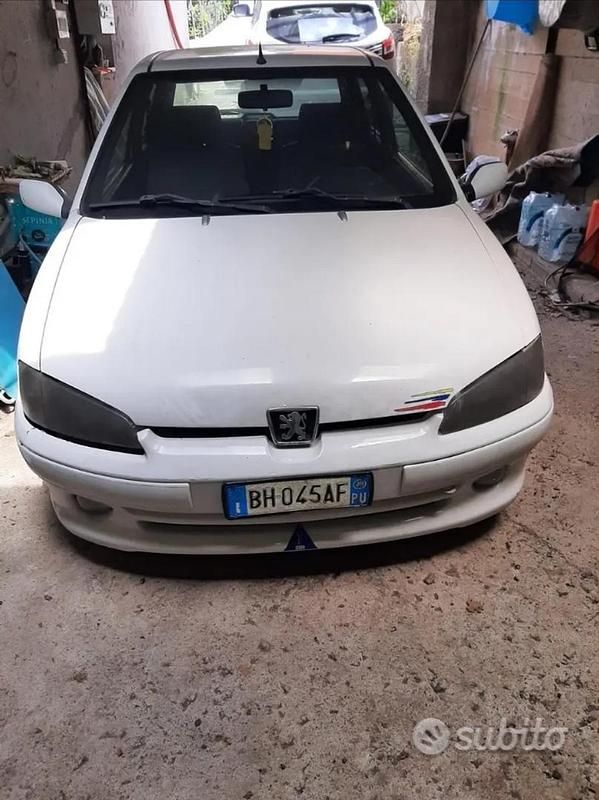 Usata Peugeot 106 118 CV (86 kW) 1999 Bianco Utilitaria