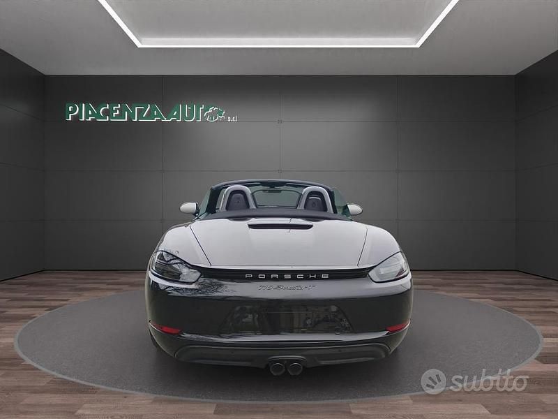 Usata Porsche 718 300 CV (220 kW) 2020 Nero Cabrio