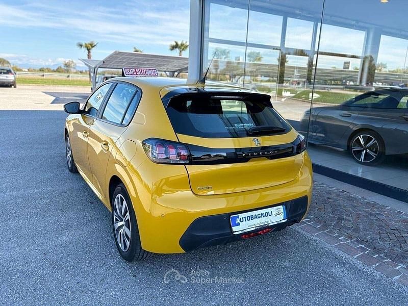 Usata Peugeot 208 Active 75 CV (55 kW) 2020 Giallo Utilitaria