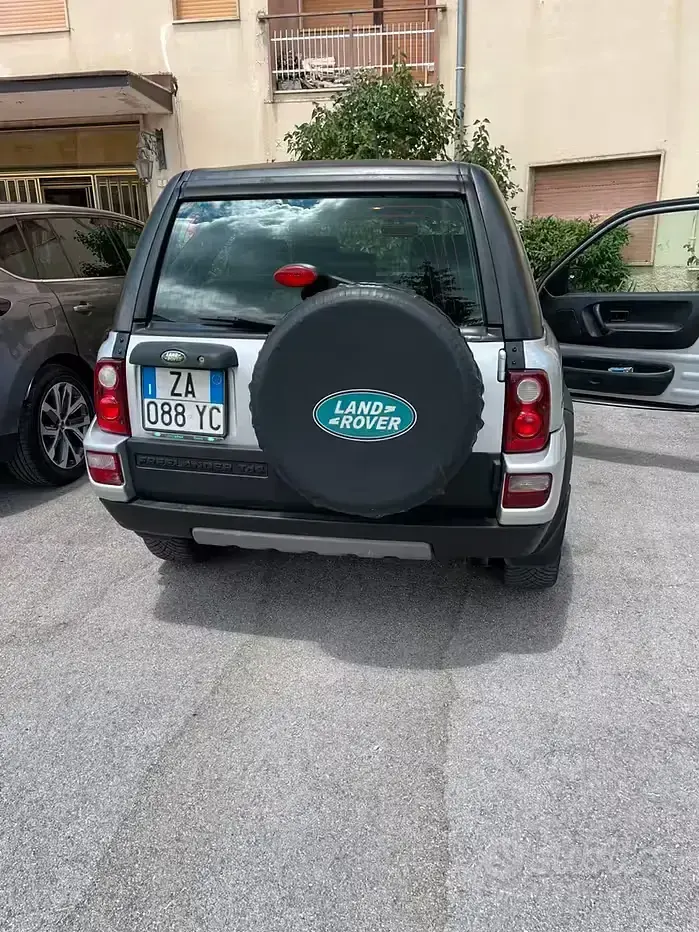 Usata Land Rover Freelander 109 CV (80 kW) 2005 Grigio SUV