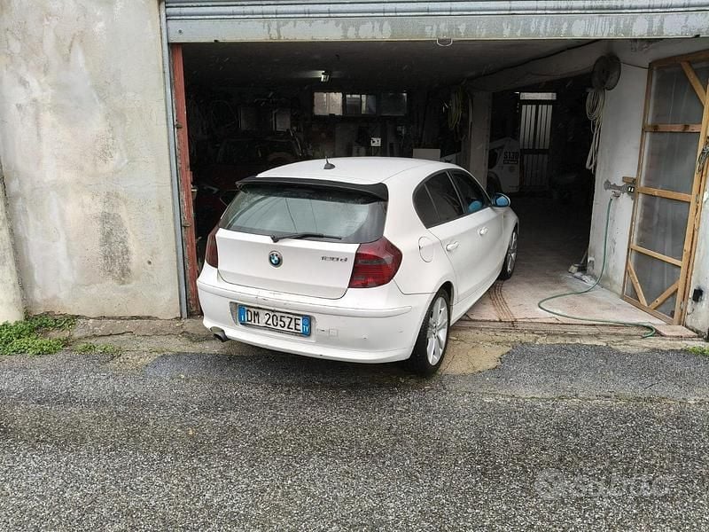 Usata BMW 120 177 CV (130 kW) 2008 Bianco Utilitaria