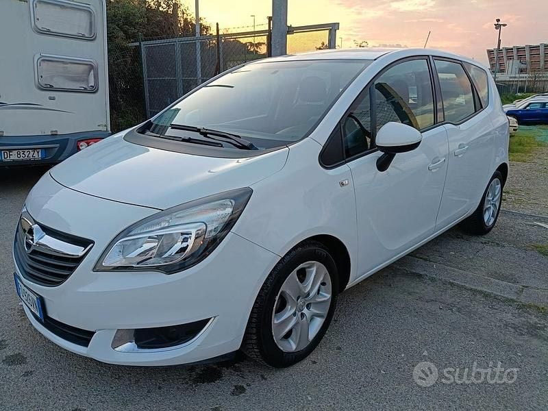 Usata Opel Meriva 120 CV (88 kW) 2016 Bianco Monovolume