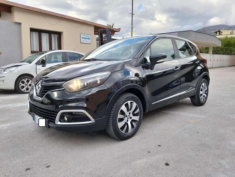 Usata Renault Captur 90 CV (66 kW) 2017 Nero SUV