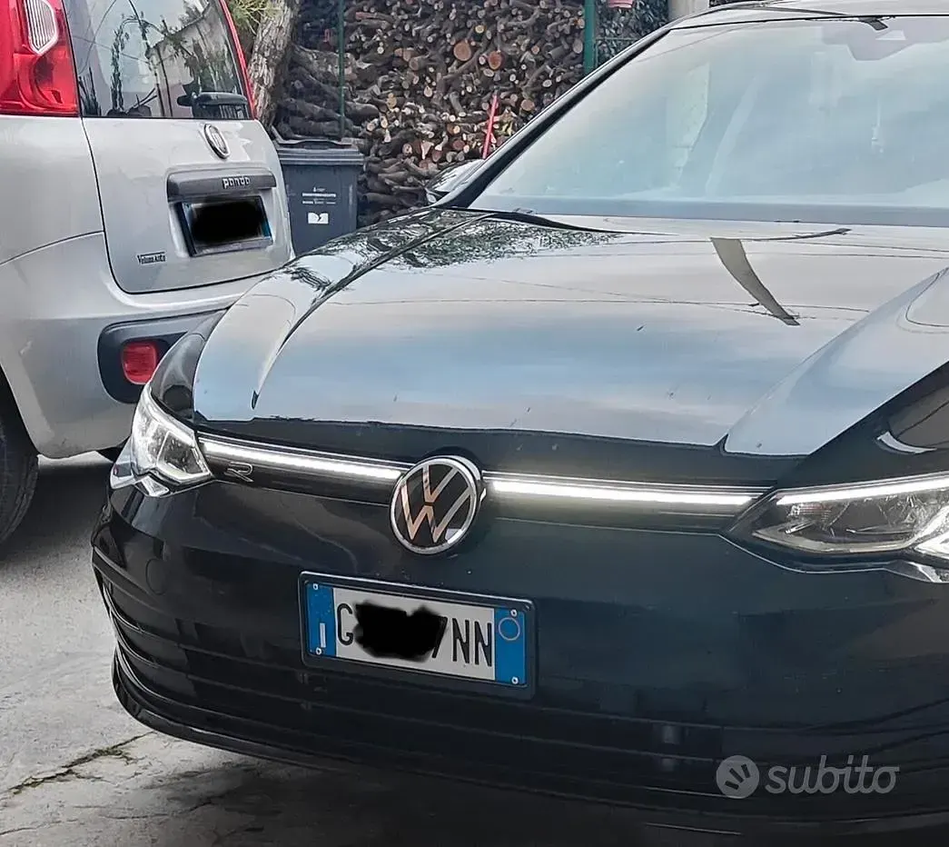 Usata VW Golf VIII 150 CV (110 kW) 2020 Nero Utilitaria