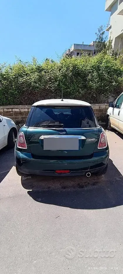 Usata Mini Cooper D 112 CV (82 kW) 2010 Verde Utilitaria