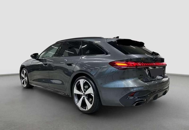 Usata Audi A5 S-Line 150 CV (110 kW) 2025 Grigio metallizzato Station wagon