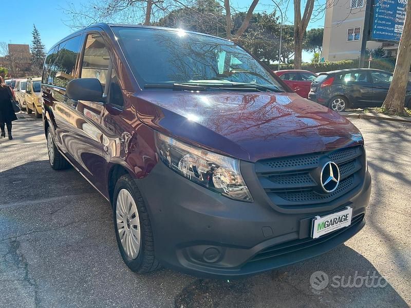 Usata Mercedes Vito 135 CV (99 kW) 2020 Rosso Furgone