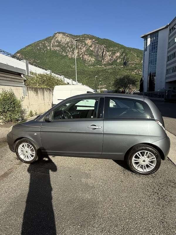 Usata Lancia Ypsilon 60 CV (44 kW) 2010 Utilitaria