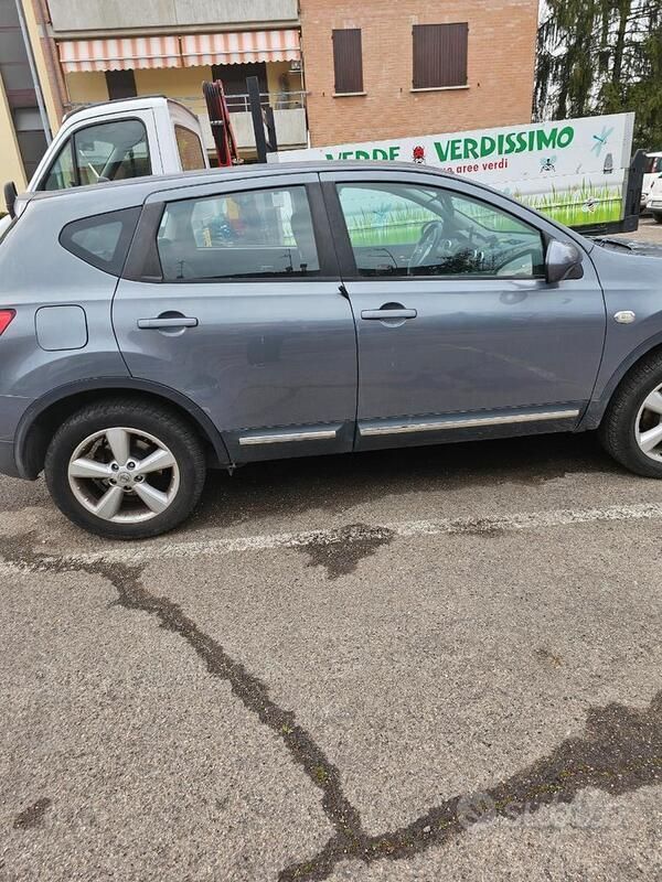 Usata Nissan Qashqai 106 CV (77 kW) 2009 Grigio SUV