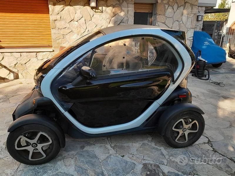 Usata Renault Twizy 2021 Nero Utilitaria