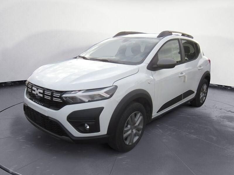 Bianco Nuova 2025 Dacia Sandero Expression Due volumi | 16.350 € (Buon prezzo) - Immagine 1/4