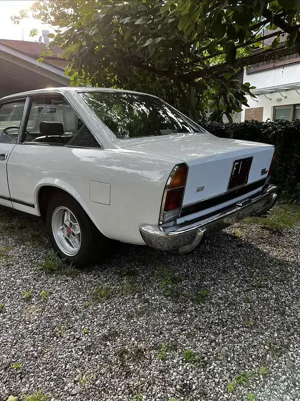 Usata Fiat 124 109 CV (80 kW) 1972 Bianco Coupé