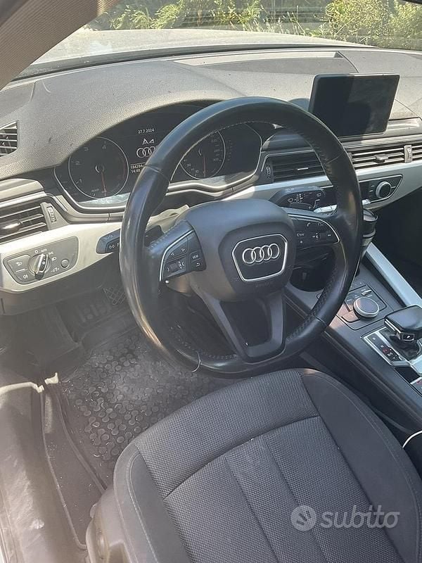 Usata Audi A4 Business 150 CV (110 kW) 2017 Grigio Station wagon
