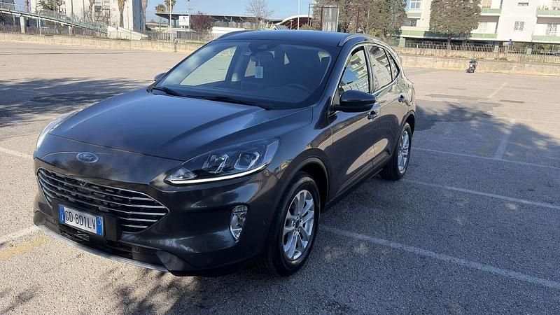 Usata Ford Kuga Titanium 120 CV (88 kW) 2021 SUV