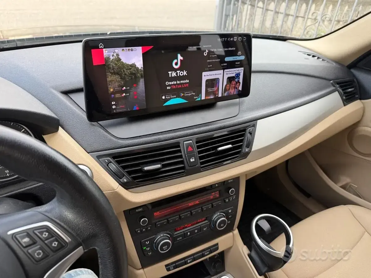 Usata BMW X1 Sport Line 143 CV (105 kW) 2013 Grigio SUV