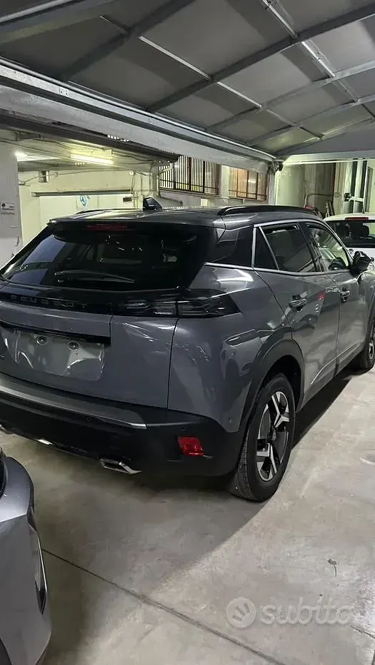 Usata Peugeot 2008 Allure 131 CV (96 kW) 2025 Grigio SUV