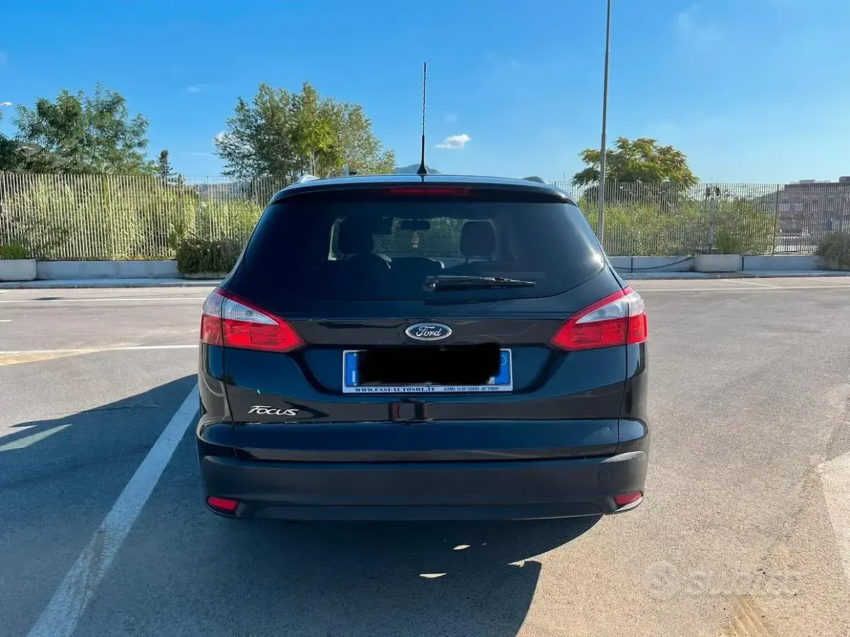 Usata Ford Focus Titanium 105 CV (77 kW) 2013 Nero Station wagon