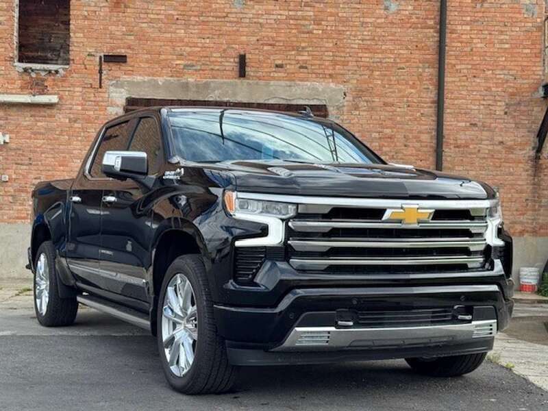 Nuova Chevrolet Silverado 420 CV (308 kW) 2025 Nero SUV