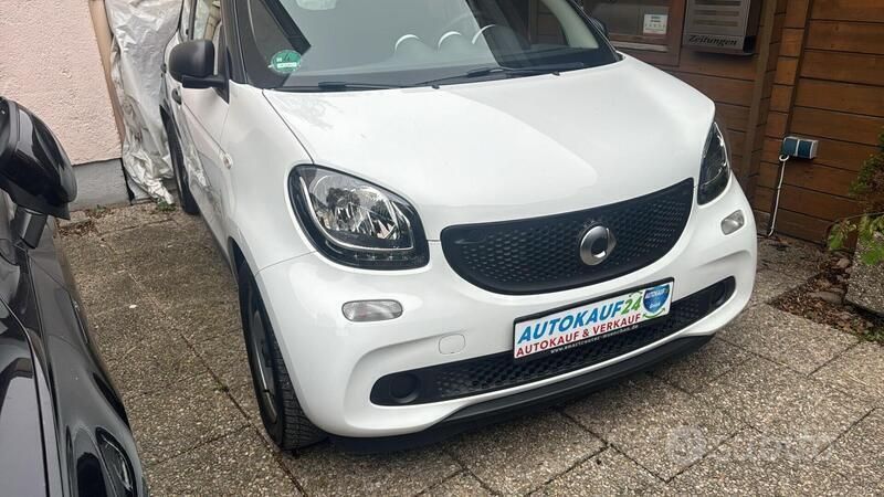 Bianco Usata 2019 Smart ForFour Passion Tre volumi | 8499 € (Super prezzo) - Immagine 1/4